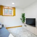 Modern & Flat W/ Garage By Hostwise Lejlighed *
