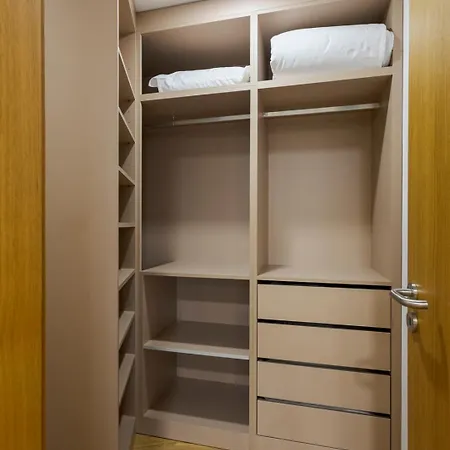 Apartment Modern & Flat W/ Garage By Hostwise Porto