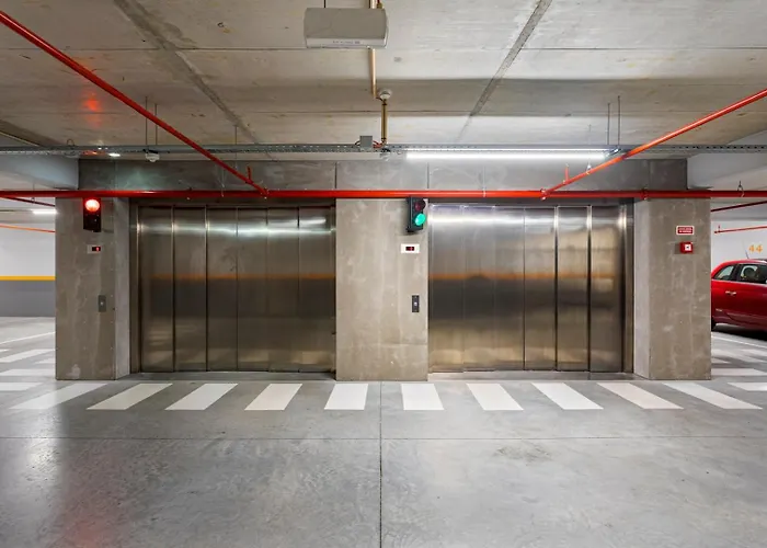 Modern & Flat W/ Garage By Hostwise Porto