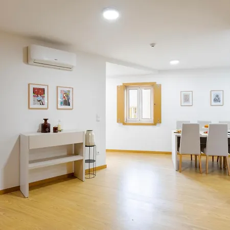 Lejlighed Modern & Flat W/ Garage By Hostwise