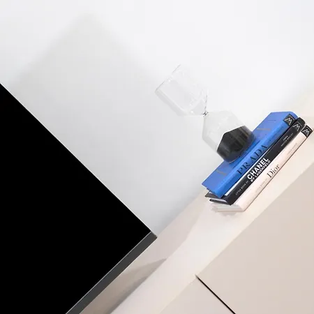 Modern & Flat W/ Garage By Hostwise