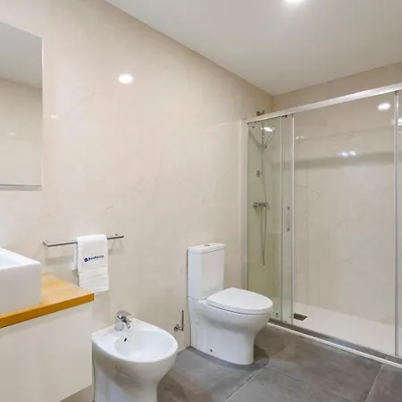 Апартаменты Modern & Flat W/ Garage By Hostwise