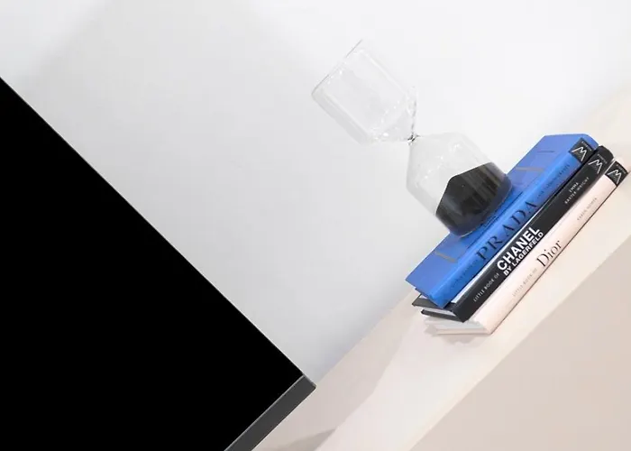 Modern & Flat W/ Garage By Hostwise