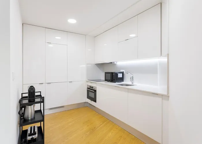 Modern & Flat W/ Garage By Hostwise *