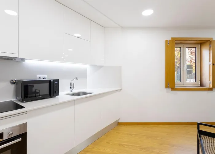 Lägenhet Modern & Flat W/ Garage By Hostwise